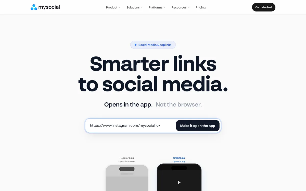 The Instagram profile link instagram.com/mysocial.io pasted into the Smart Link generator